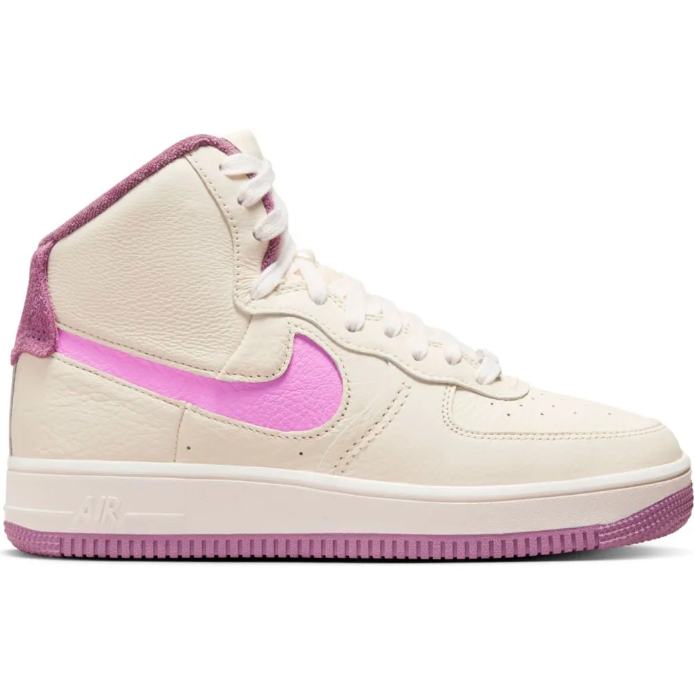 

Кроссовки Nike Air Force 1 Sculpt, бежевый