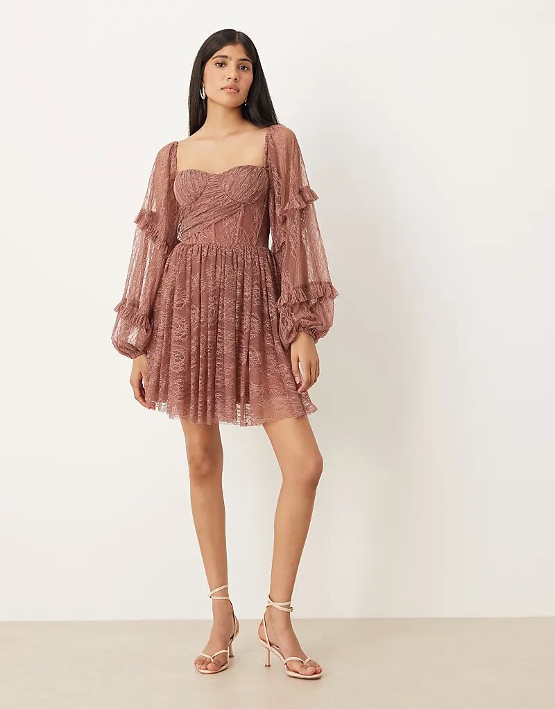 

Мини-платье из кружева и бисера с рукавами-фонариками и оборками в розово-коричневом цвете