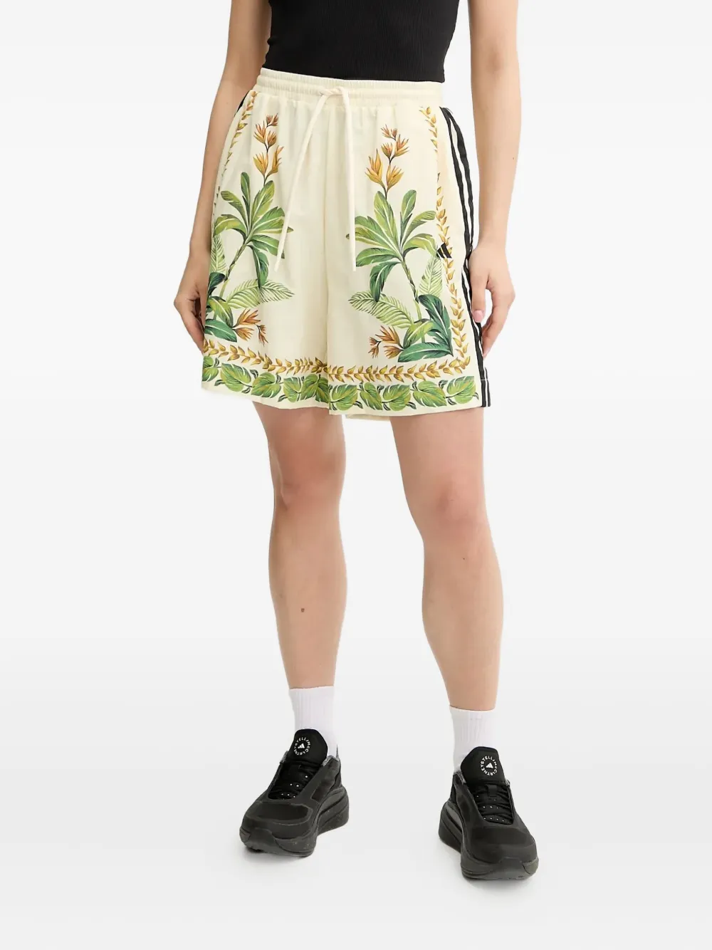 

Шорты с тропическим принтом и полосками по бокам Adidas, нейтральный