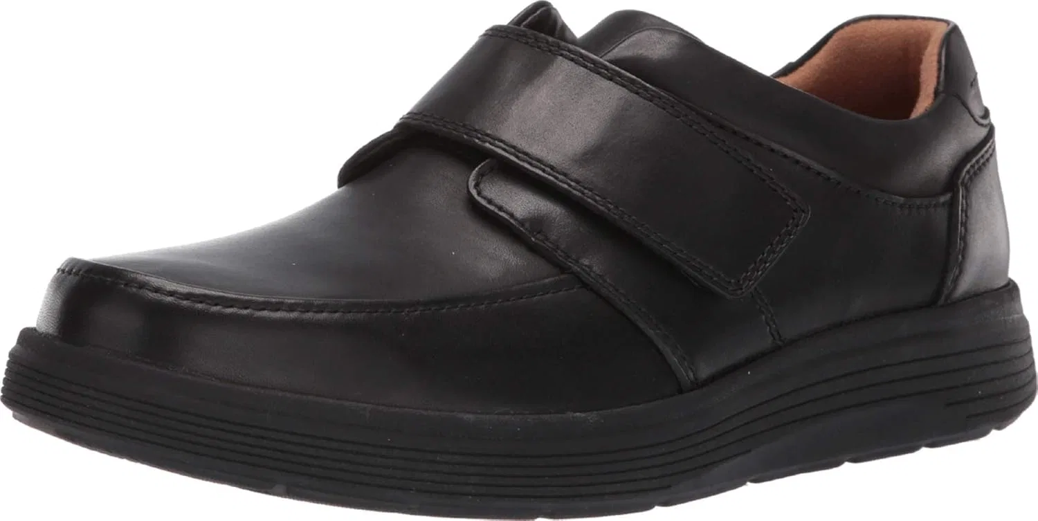 Кроссовки кожаные Clarks, модель с липучкой, черный