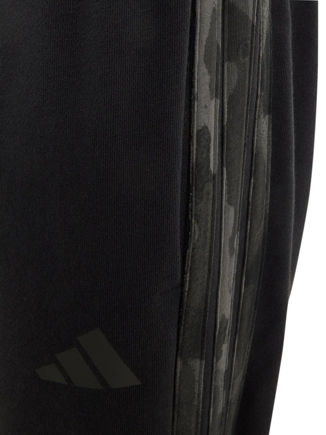 Спортивные брюки Adidas Sportswear Regular Workout Pants черного цвета — фото 4