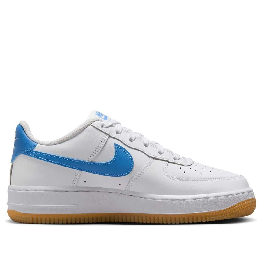 Кроссовки Nike Air Force 1 'White Light Blue Gum', белый — фото 2