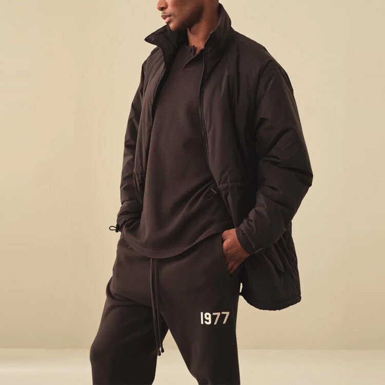 SS22 Стеганая куртка мужская Iron Fear Of God Essentials, черный — фото 4