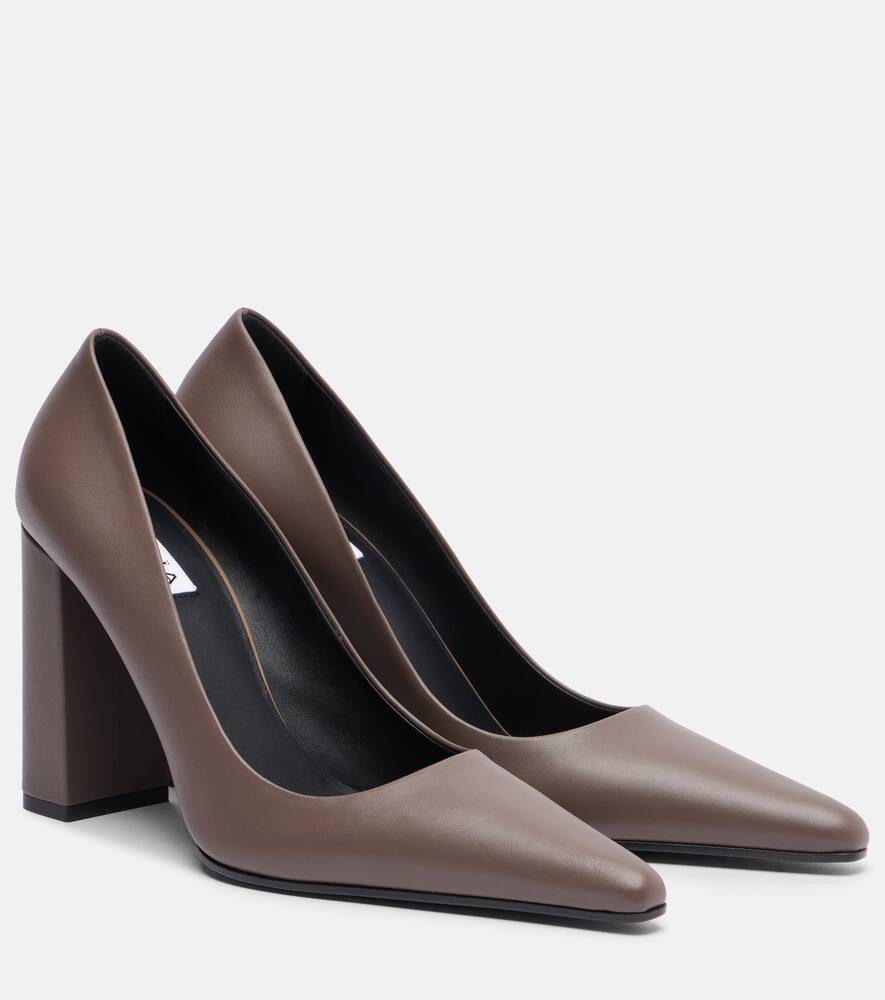 Острые кожаные туфли-лодочки Alaïa, Tourterelle