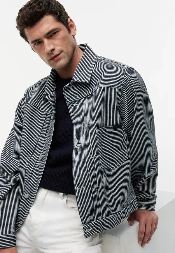 Куртка джинсовая Tommy Hilfiger, цвет индиго — фото 4