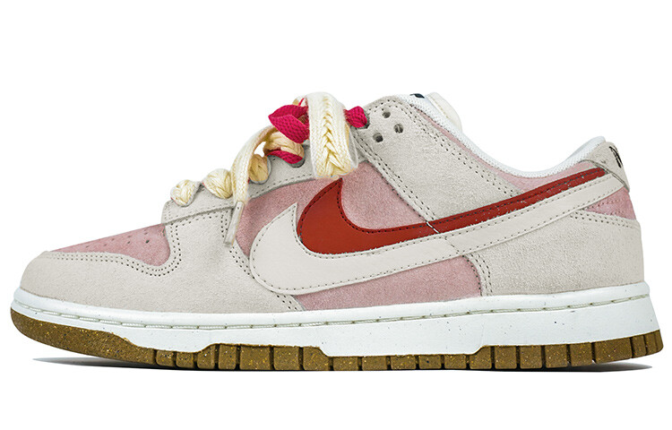 

Кроссовки Nike Dunk Skateboard Shoes Women's Low-Top Gray White/Pink