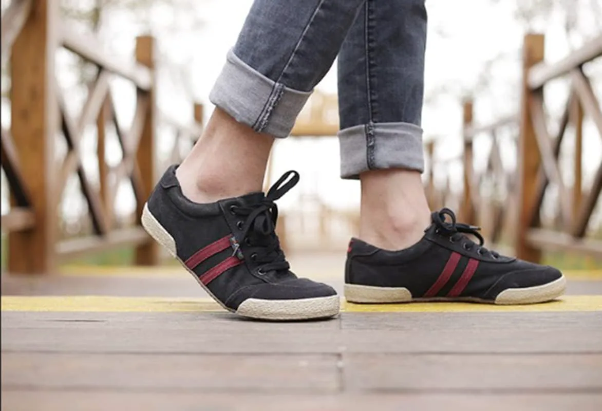 

Мужские холщовые кроссовки, универсальные, повседневные, дышащие, модные, удобные, низкие, плоские, для прогулок, простые, мягкие, винтажные, на шнуровке, повседневные туфли Boxpopla, черный