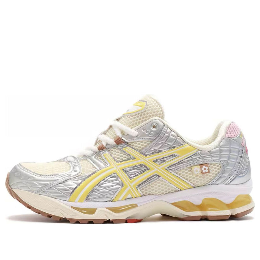 

Кроссовки ASICS x Vandy The Pink x atmos Gel-Nimbus 10.1 'Banana Split Banana', серебряный