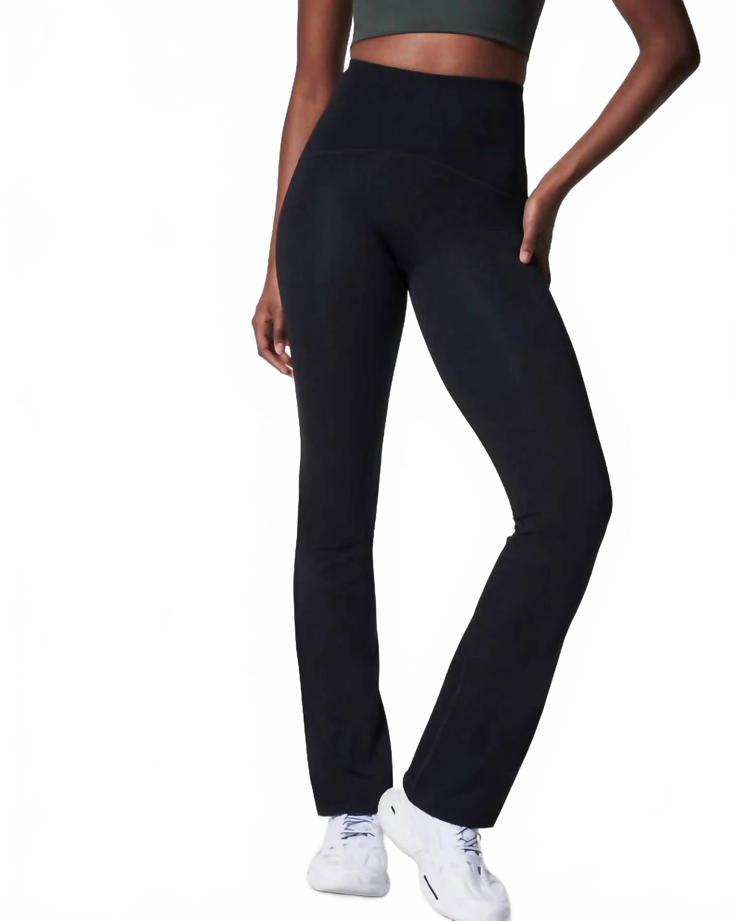 

Брюки для йоги Booty Boost Yoga Flare в цвете Very Black ZENANA