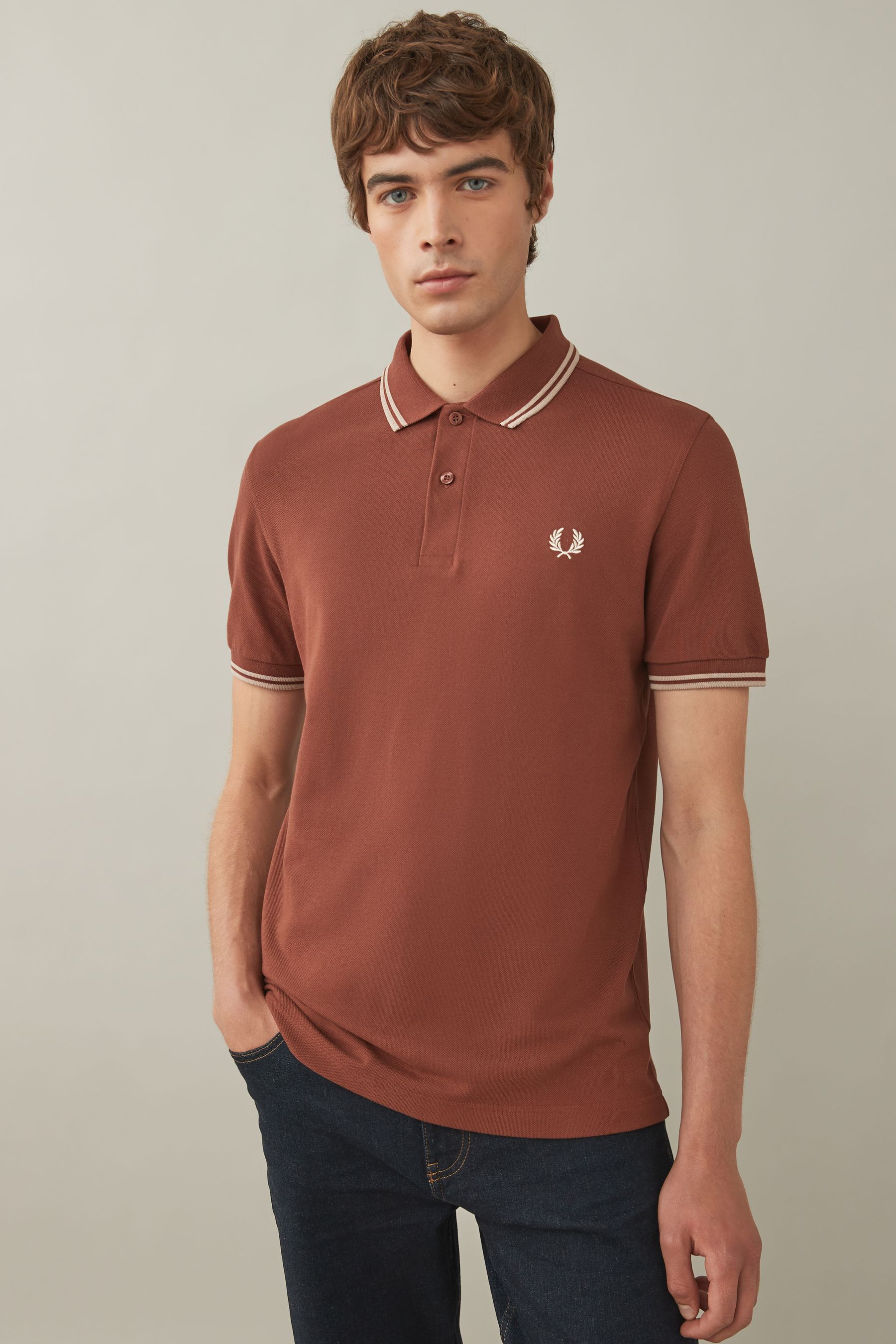 

Мужская рубашка поло с двойным кантом Fred Perry, коричневый