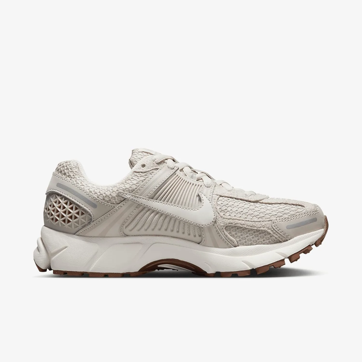 Женские кроссовки Nike W Zoom Vomero 5 M, коричневый/металлик серебристый — фото 4