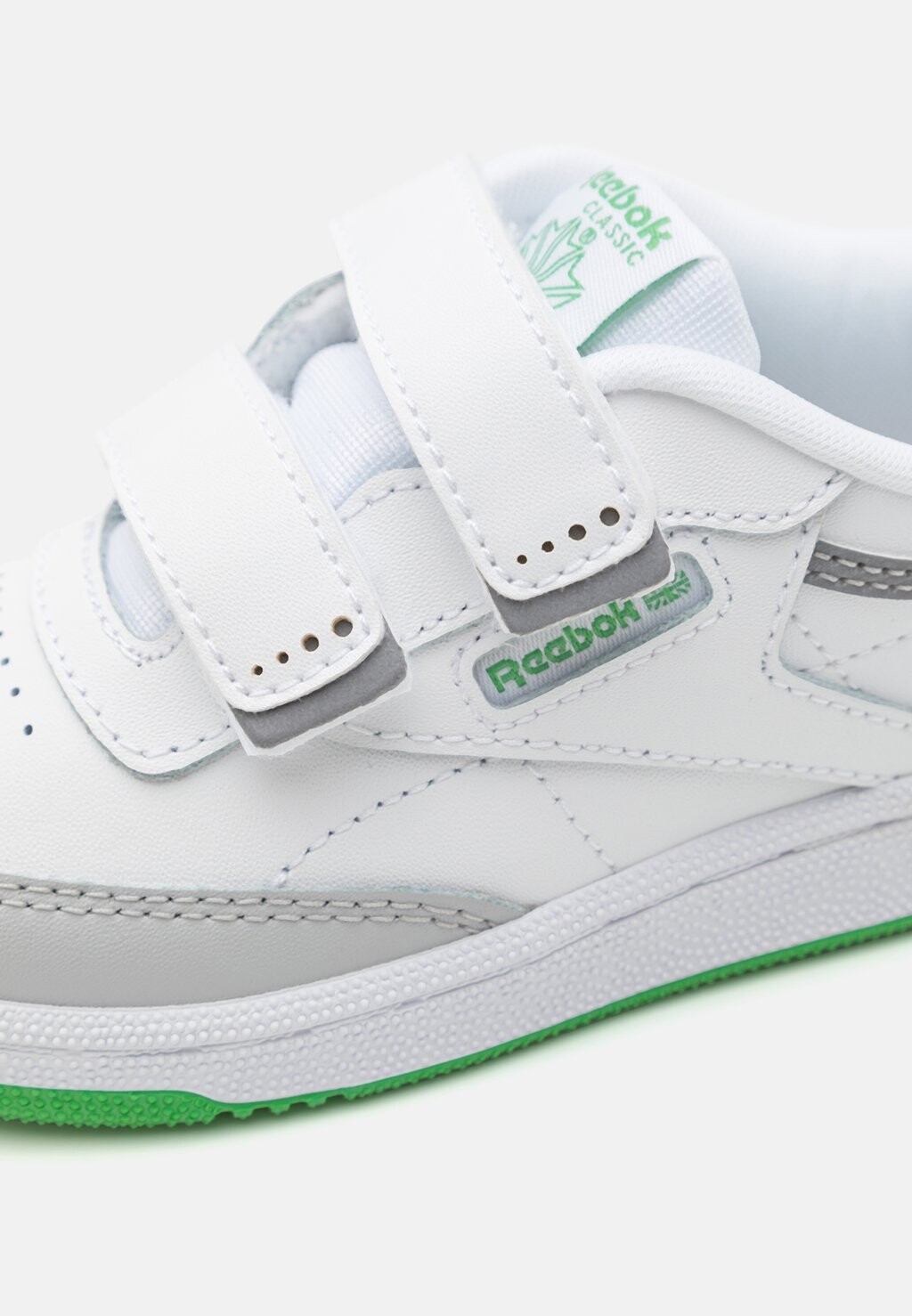 

Кроссовки на шнуровке CLUB 2V 2.0 UNISEX Reebok Classic, белый