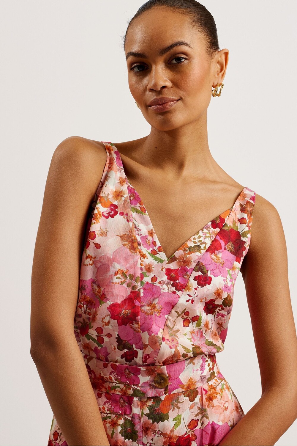 

Футболка Sorapia с v-образным вырезом и принтом Ted Baker, розовый