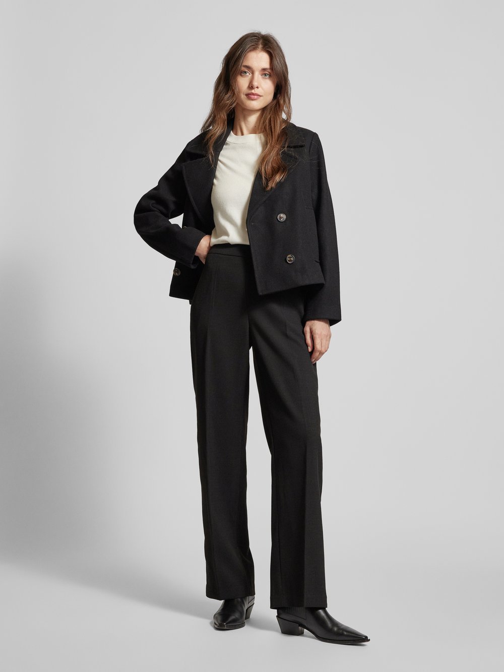 

Брюки прямого кроя со стрелками модель «EVE» Vero Moda, черный