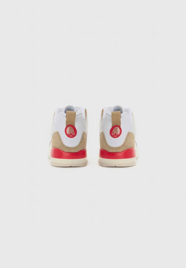 Кроссовки jordan spizike low унисекс Jordan, White/Fire Red/Desert/Sail/Light Orewood Brown — фото 3
