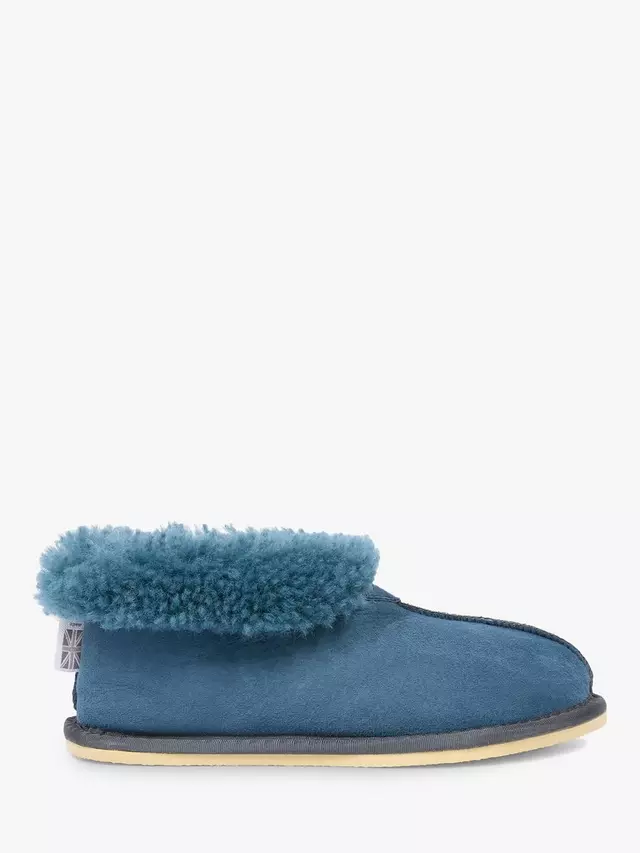 

Тапочки Celtic & Co. Women's Sheepskin Bootee, цвет deep icelandic blue