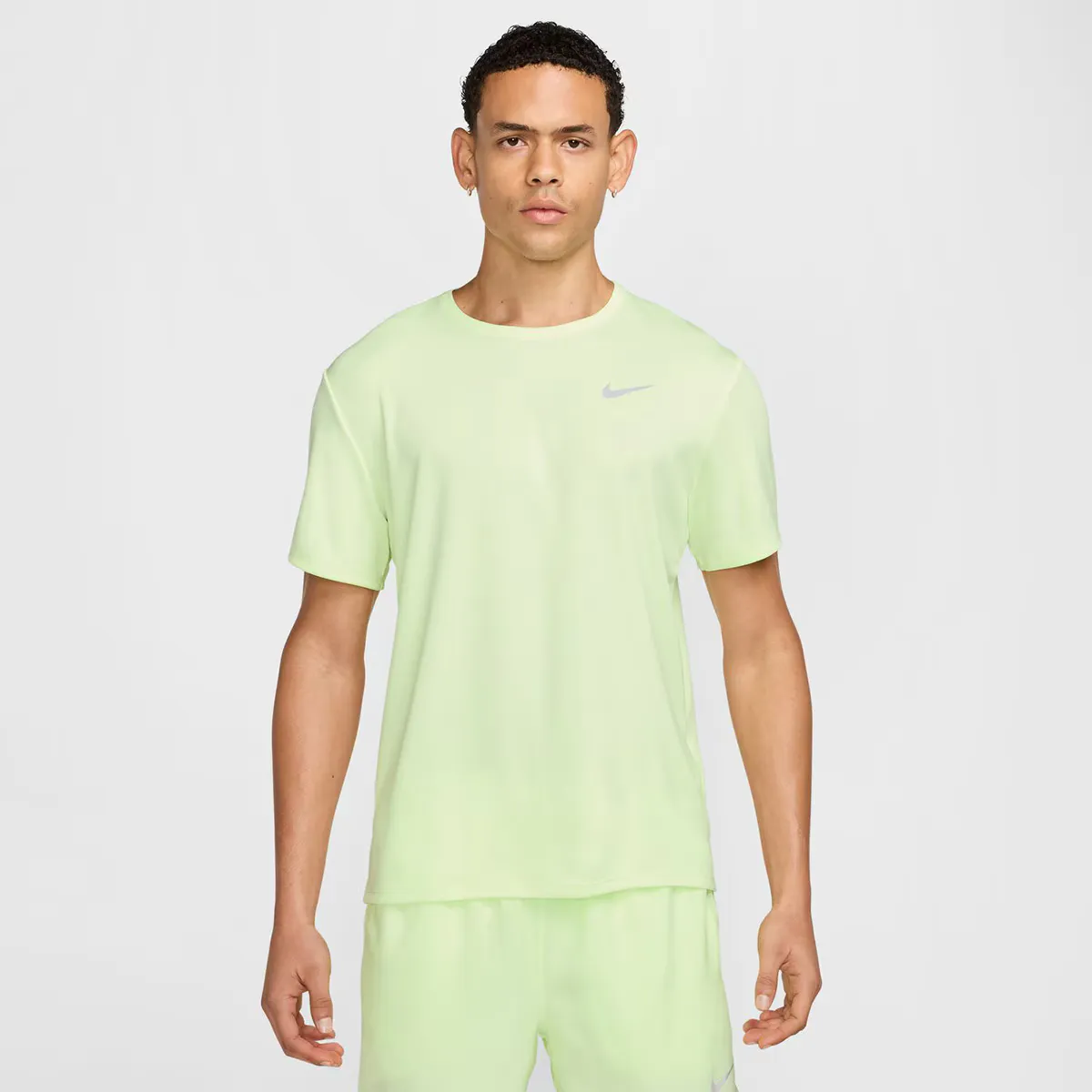 

Футболка Nike Men's Miler, флуоресцентный желтый
