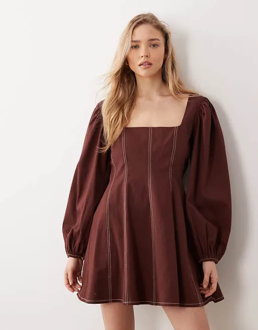 

Твиловое мини-платье с квадратным вырезом, пышными рукавами и контрастной строчкой ASOS DESIGN теплого шоколадного цвета