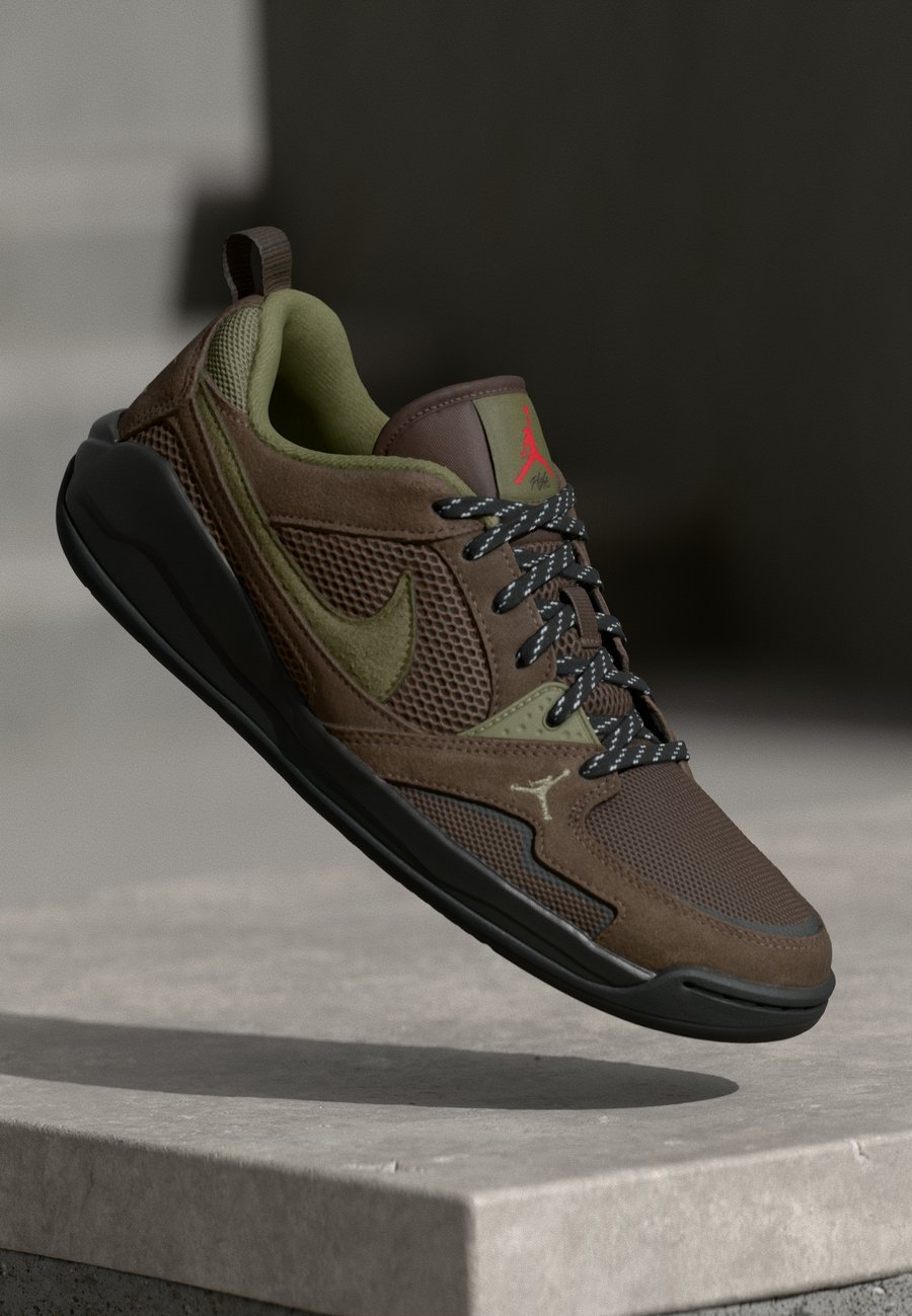 

Кроссовки Jordan JORDAN CMFT ERA, Baroque Brown/Med Olive/Black/Gym Red/Wolf Grey/Brown