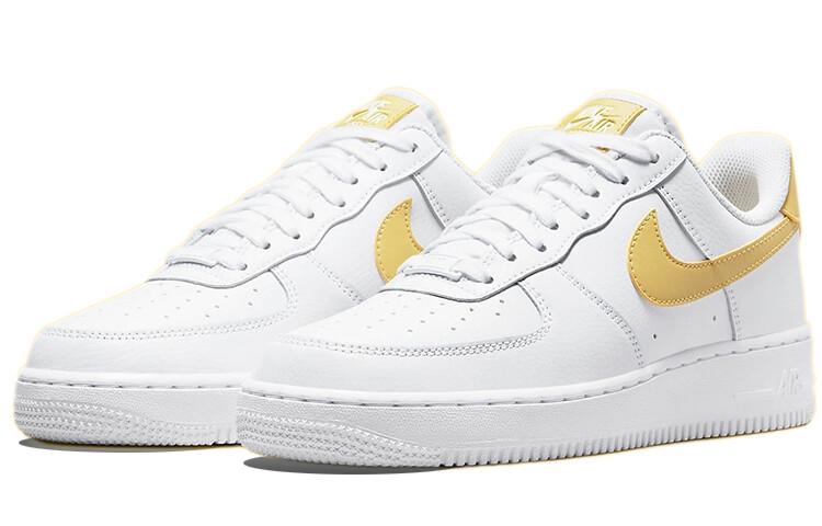 

Nike Air Force 1 '07 White Saturn Gold White White (женские)