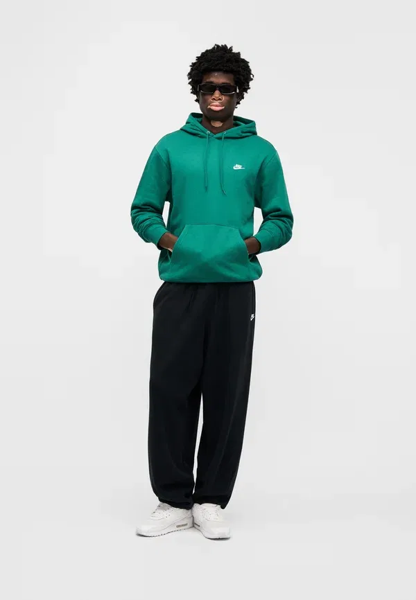 Толстовка с капюшоном Nike Sportswear Club Hoodie, малахитовый/белый — фото 3