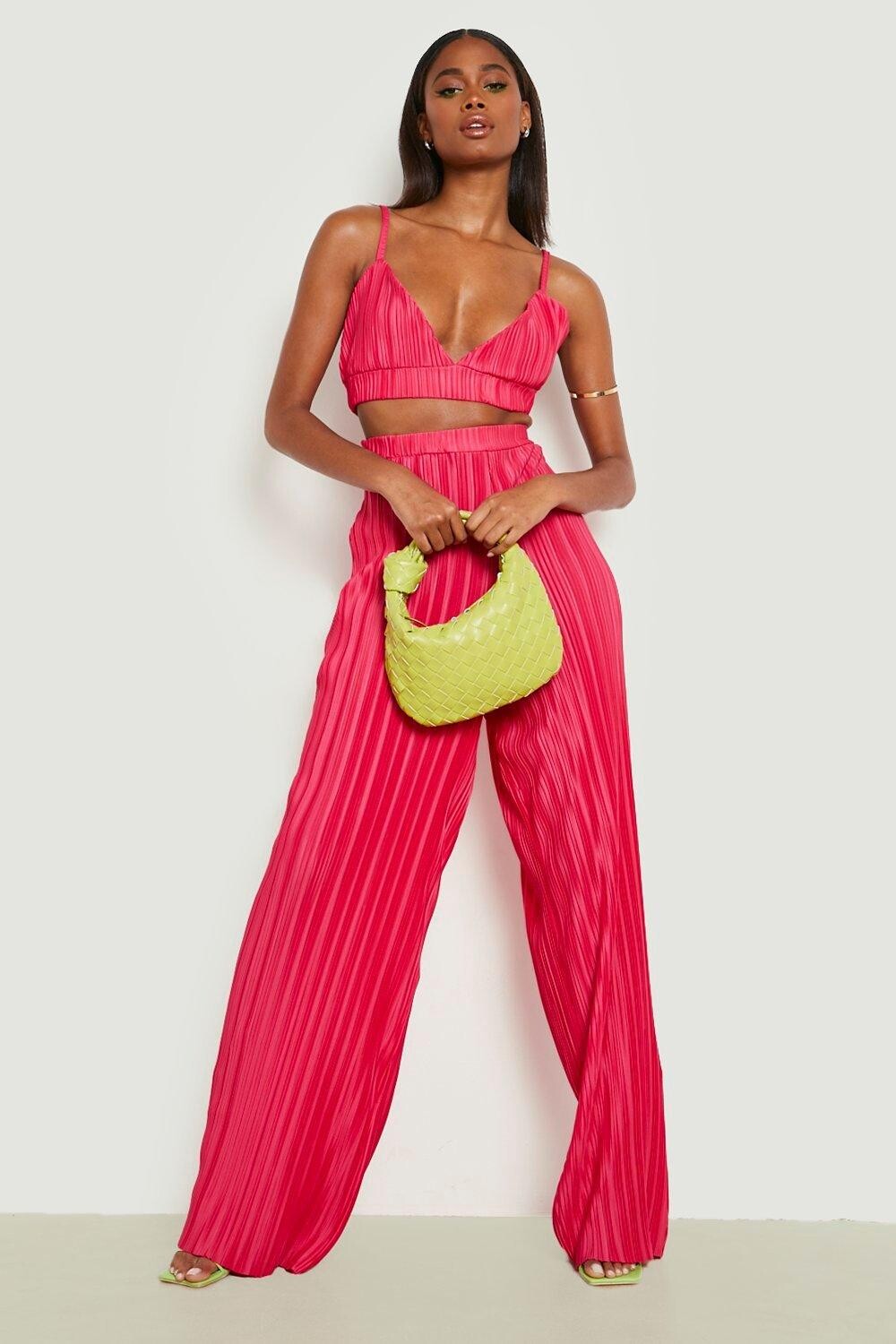 

Комплект брюлет и широкие брюки Boohoo, розовый