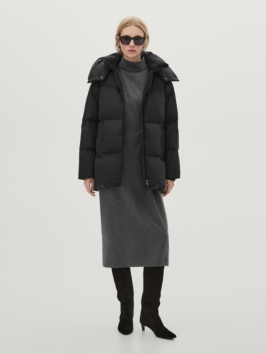 

Пуховик из технической ткани Massimo Dutti, черный