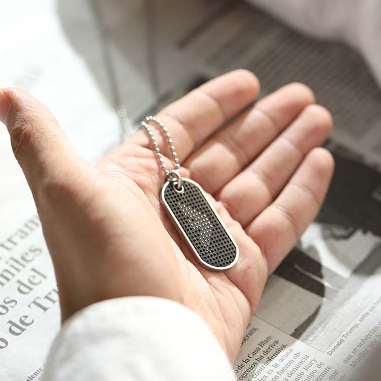 

EMPORIO ARMANI Стальной кулон для мужчин Silver/Black