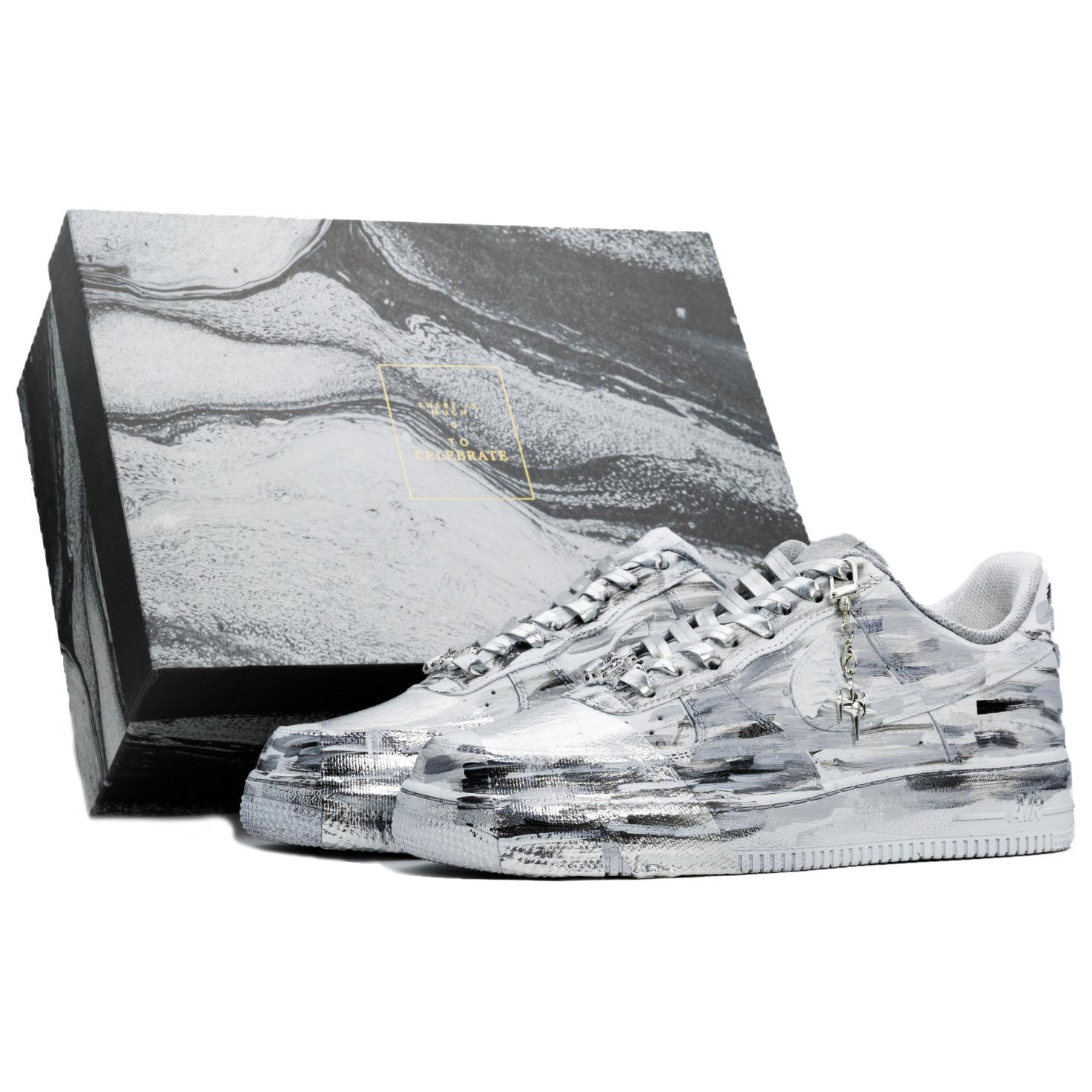 

Nike Кроссовки Air Force 1 Low Unisex серебристые с подарочной коробкой, цвет Silver (Snake Gift Box)