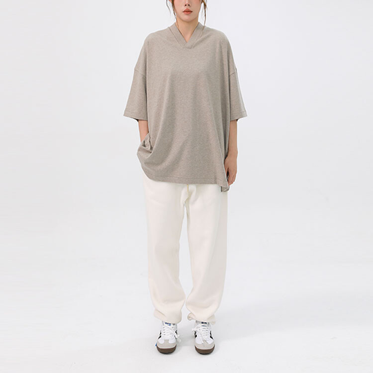 Футболка серии Cloud FW23 для мужчин Core Heather Fear Of God Essentials, цвет Core Heather — фото 3
