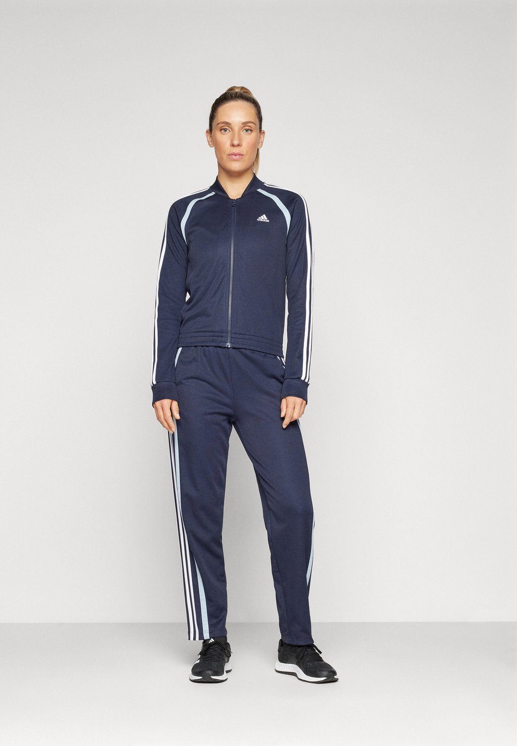 

Спортивный костюм TEAMSPORT TRACK SUIT adidas, синий