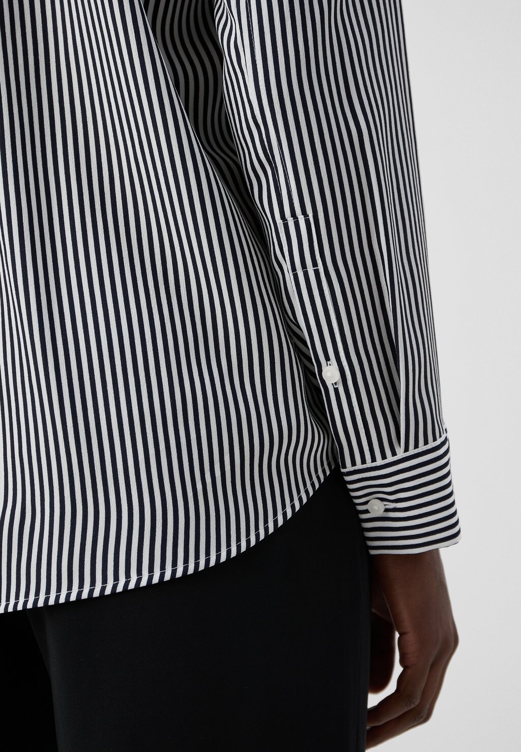 

Блуза на пуговицах Printed Stripe DKNY, темно-синий/слоновая кость