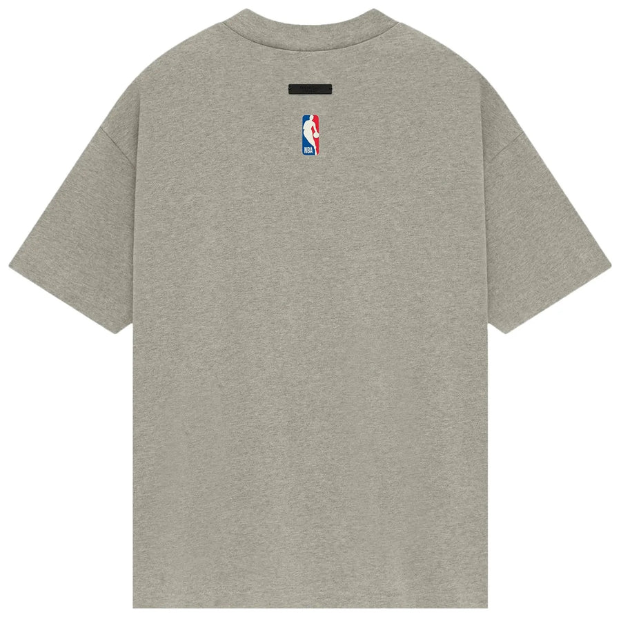 Футболка Fear of God Essentials x NBA Brooklyn Nets T-shirt 'Grey Black', серый — фото 2