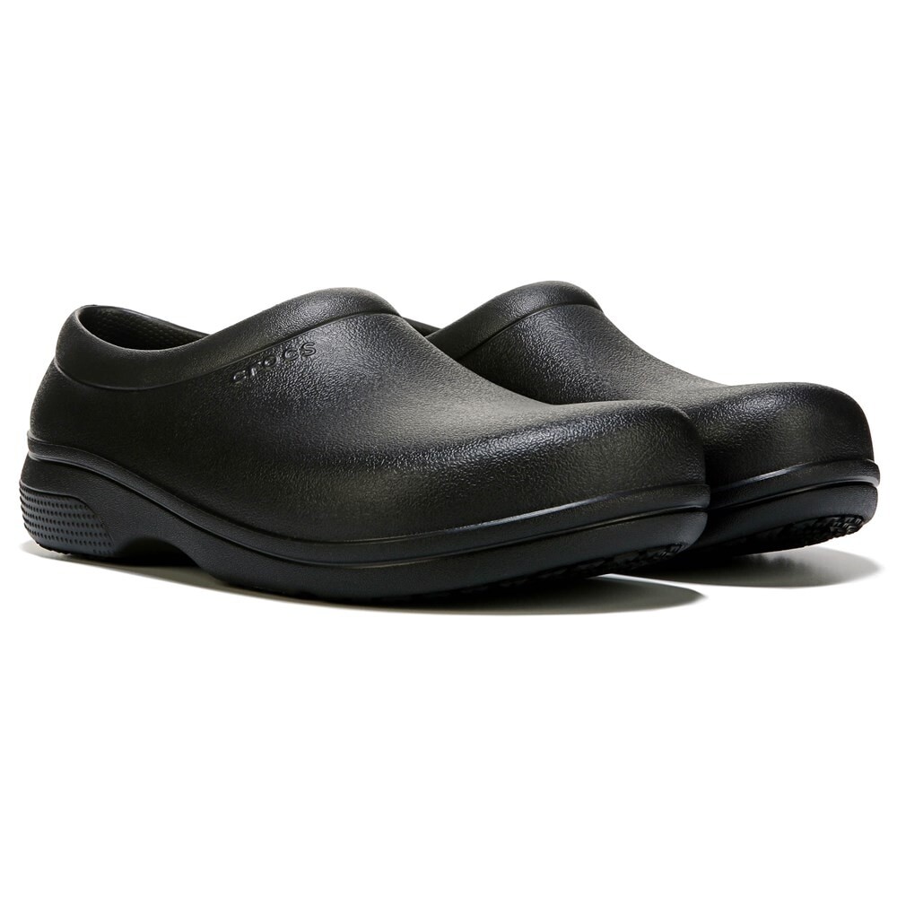 

На часах Crocs, черный