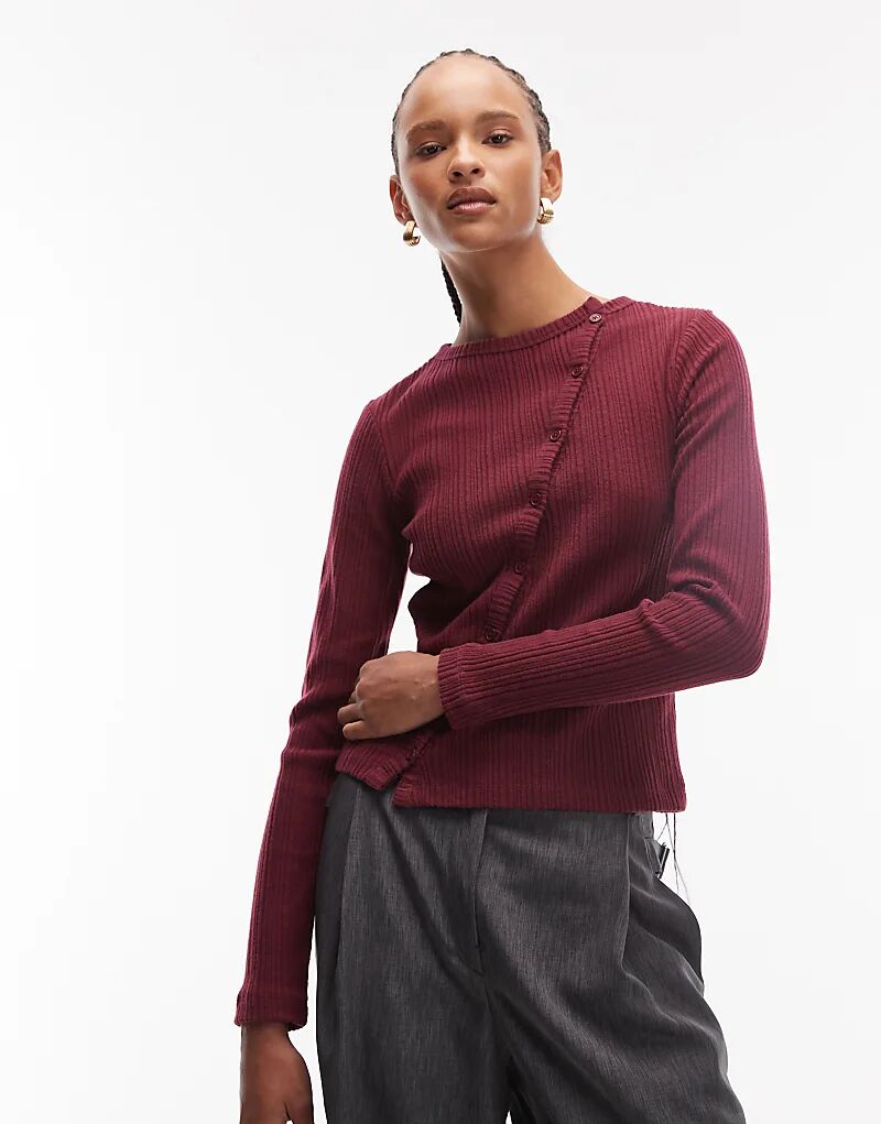 

Супермягкий лонгслив ASOS DESIGN с длинными рукавами в рубчик с начесом и асимметричными пуговицами в бордовом цвете