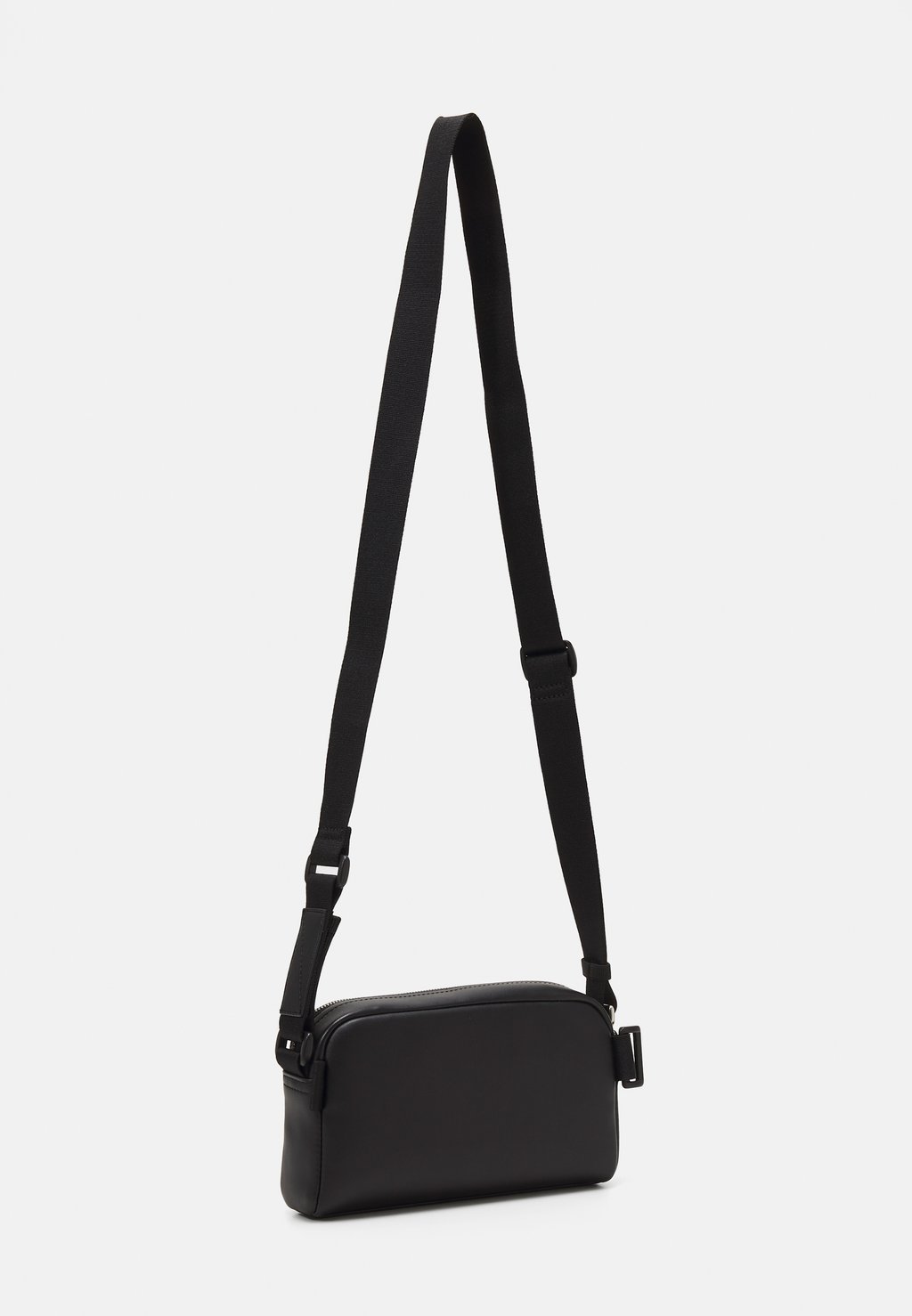 

Сумка через плечо MONOGRAM SOFT CAMERA BAG22 Calvin Klein, черный