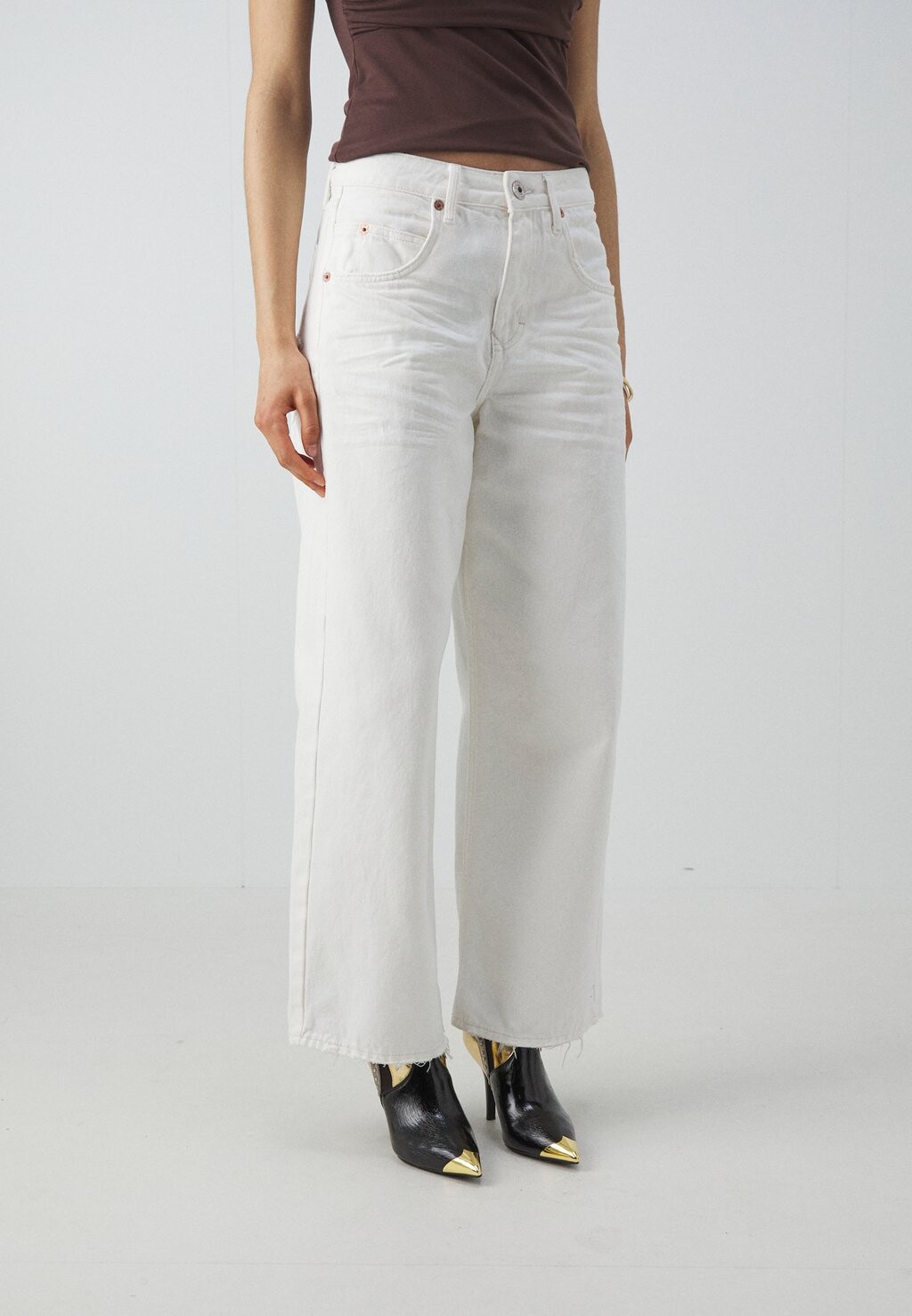

Джинсы свободного кроя POCKET APPLIQUE JAYA Bdg Urban Outfitters, белый