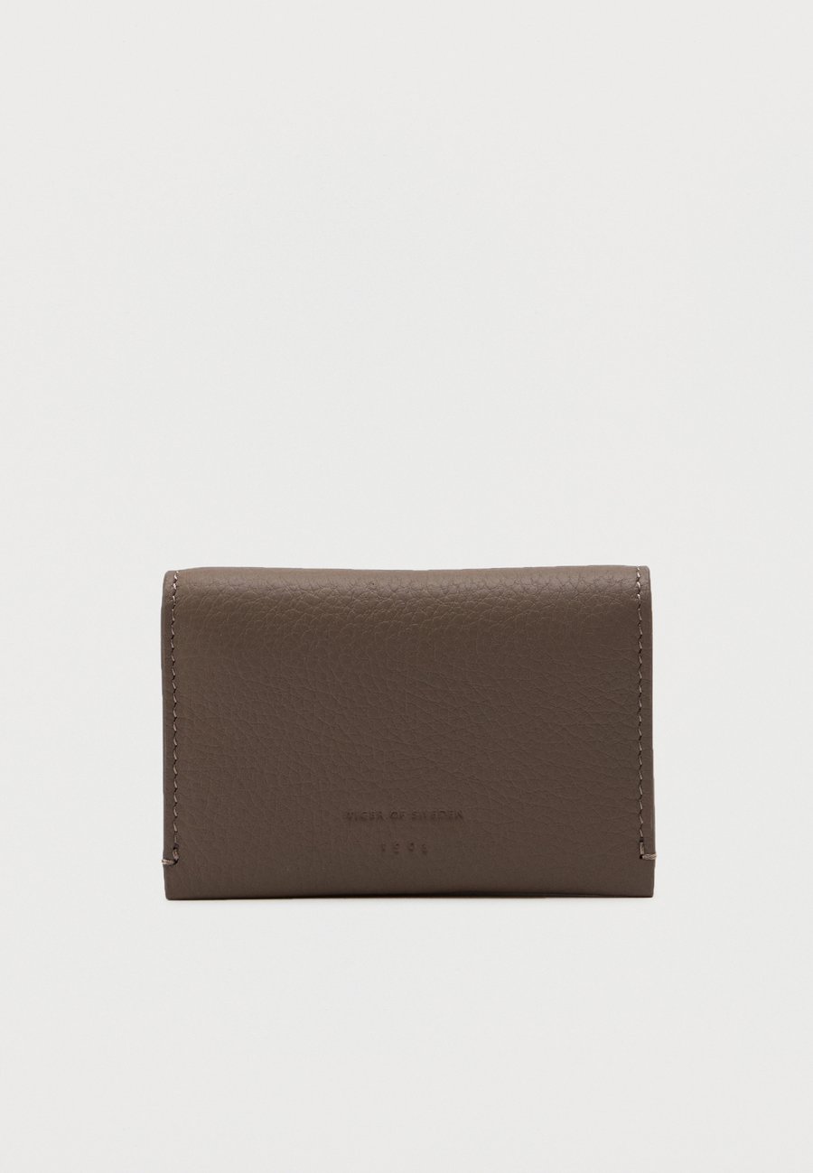 

Кошелек Tiger of Sweden BILTO UNISEX, Potato/Taupe