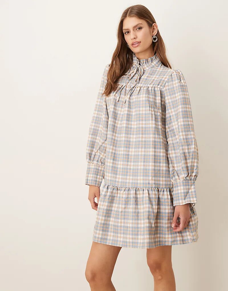 

Glamorous многоярусное мини-платье с оборкой на шее в разноцветную клетку голубого цвета