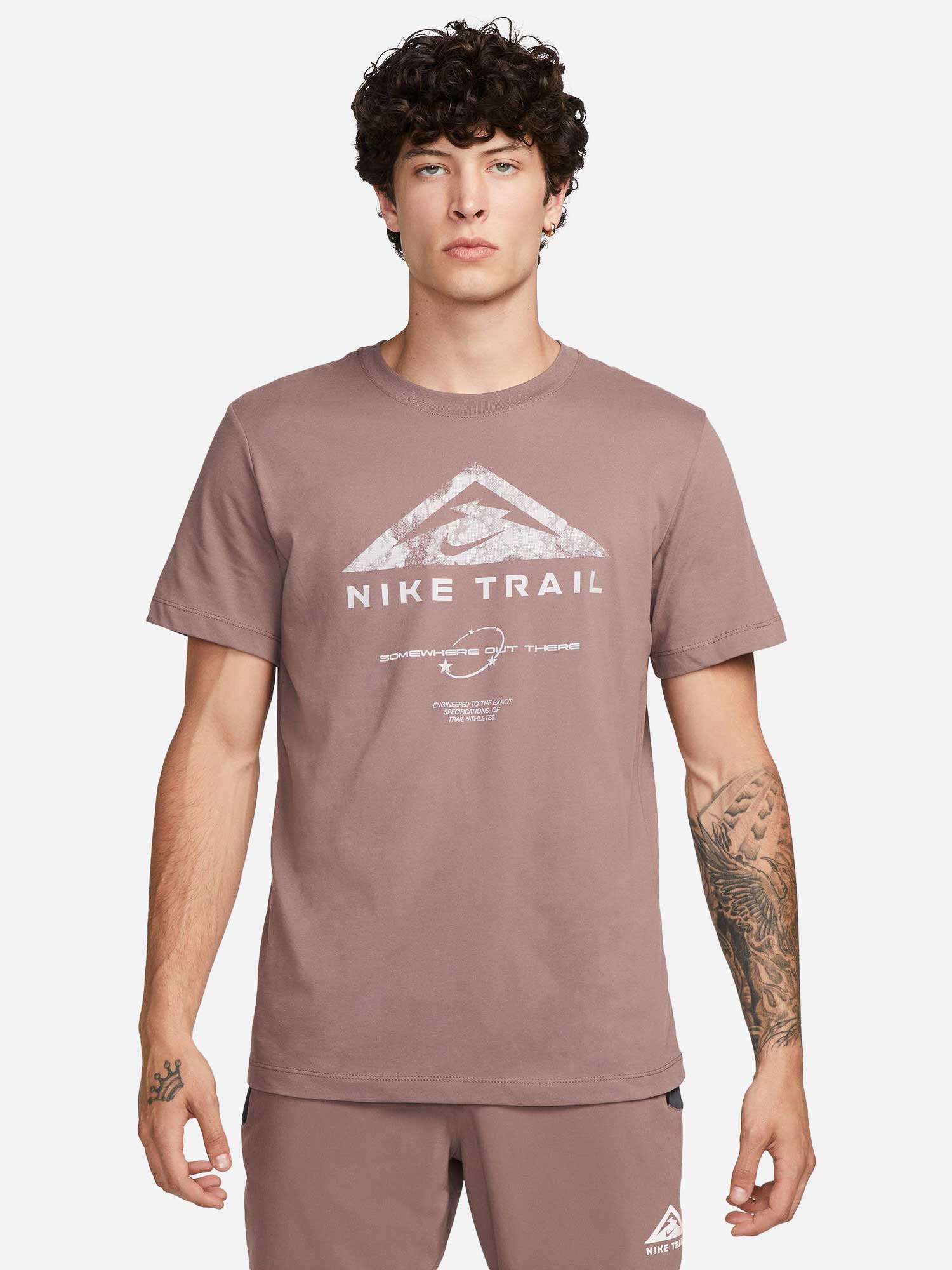 

Футболка Nike M NK DF TEE RUN TRAIL, фиолетовый