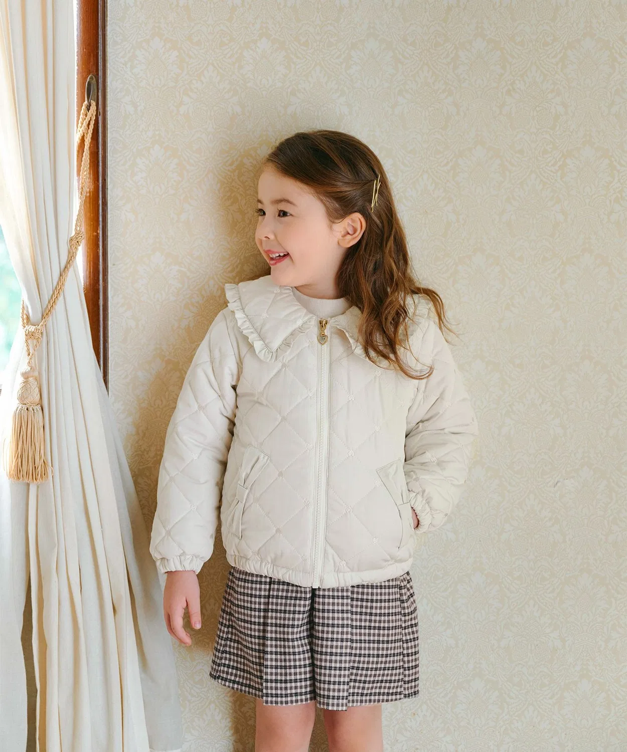 Куртка стёганая с вышивкой сердца, бренд any FAM KIDS, бежевая — фото 3