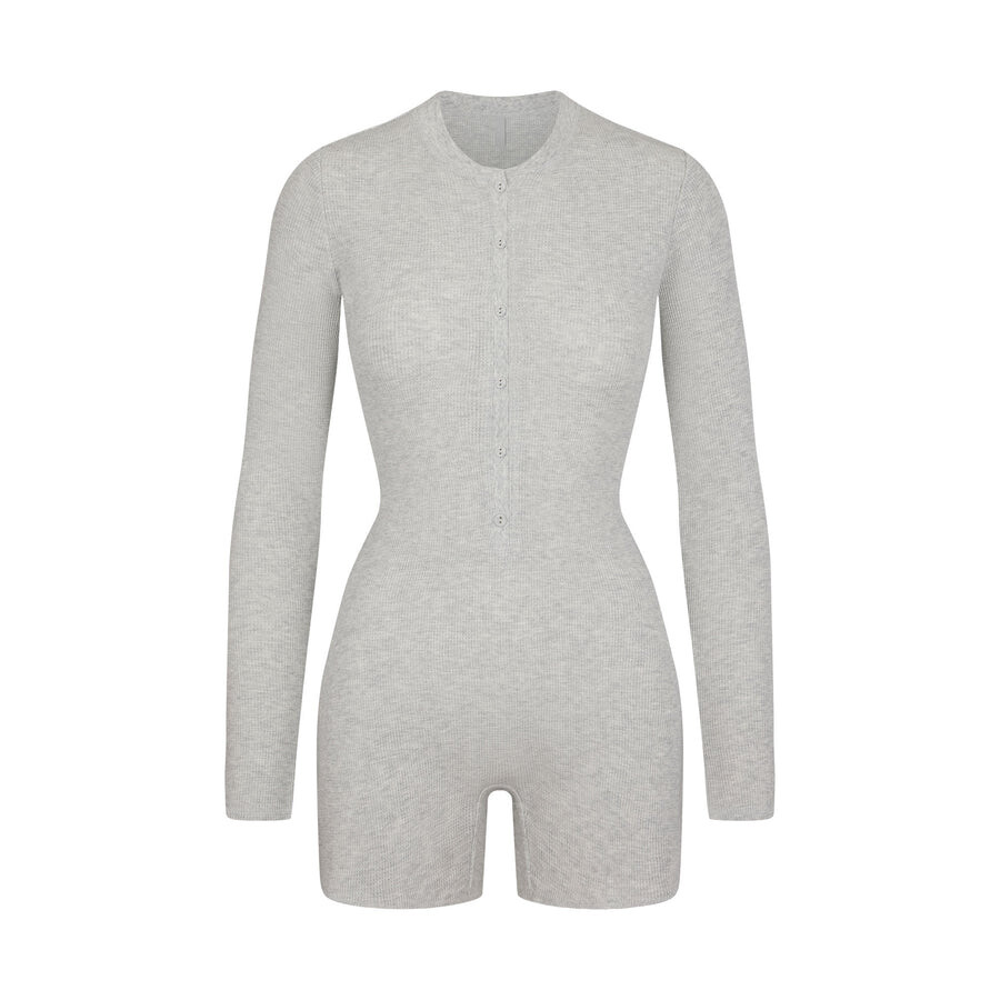 

Комбинезон henley на пуговицах SKIMS Waffle, цвет Light Heather Grey
