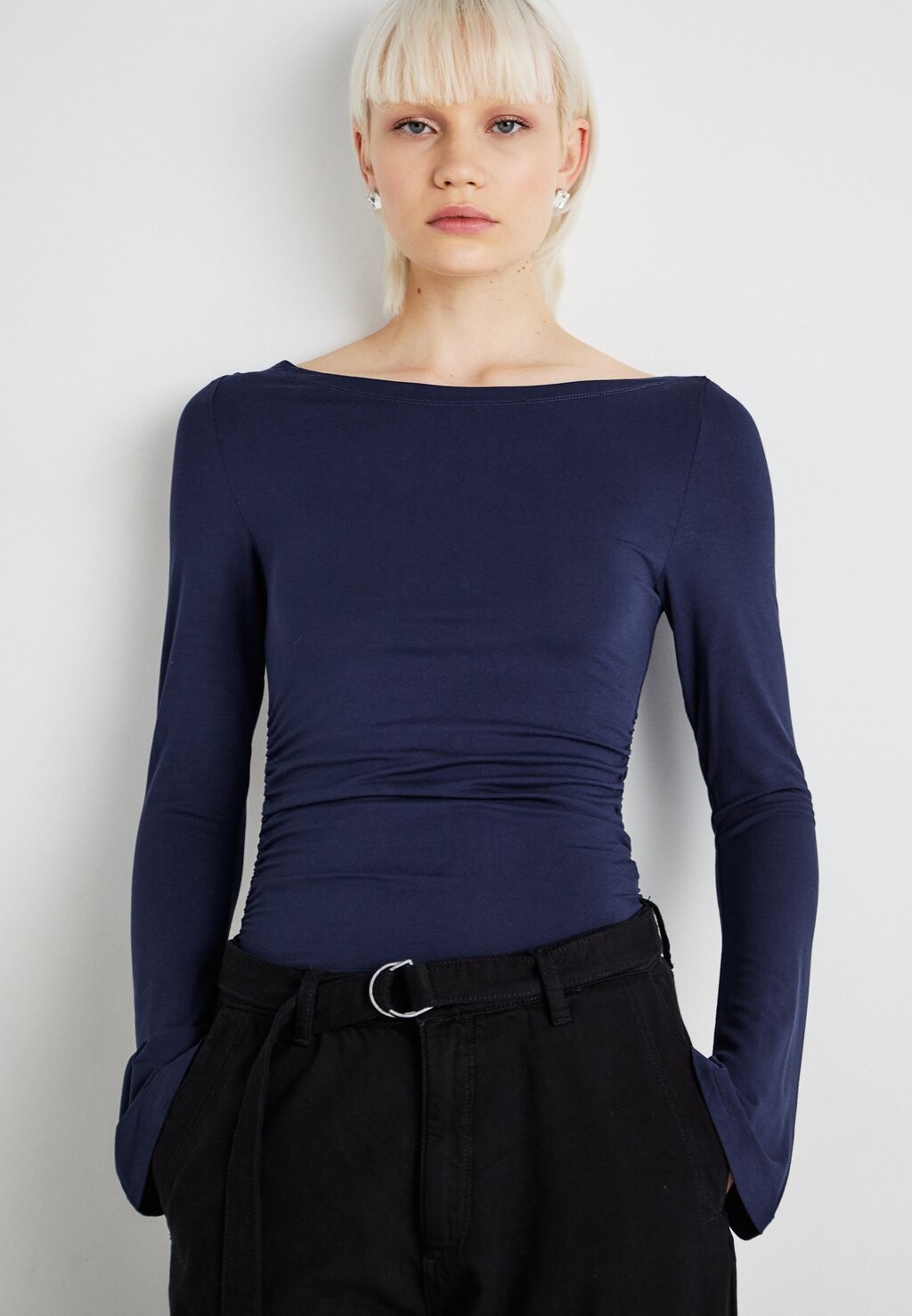 

Топ с длинными рукавами SOFT TOUCH BOATNECK Gina Tricot, темно-синий