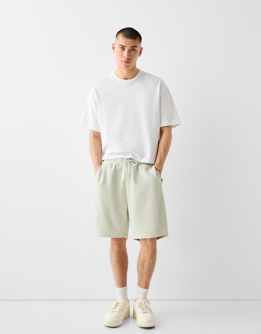 

Плюшевые шорты-бермуды Bershka, зеленый