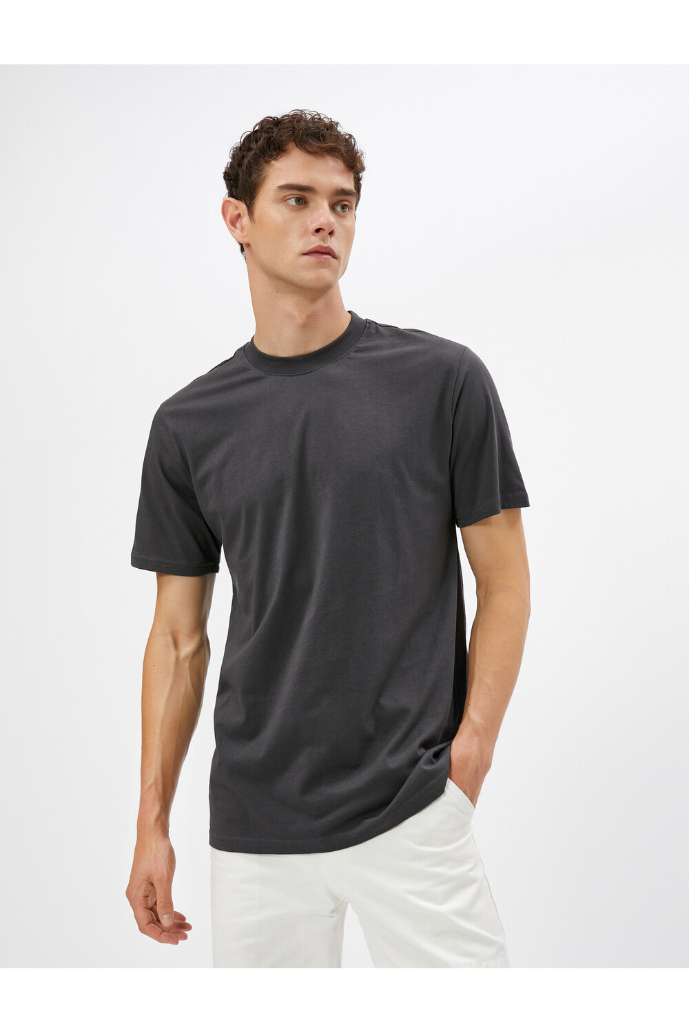 

Базовая футболка Slim Fit с круглым вырезом, хлопок Koton, серый