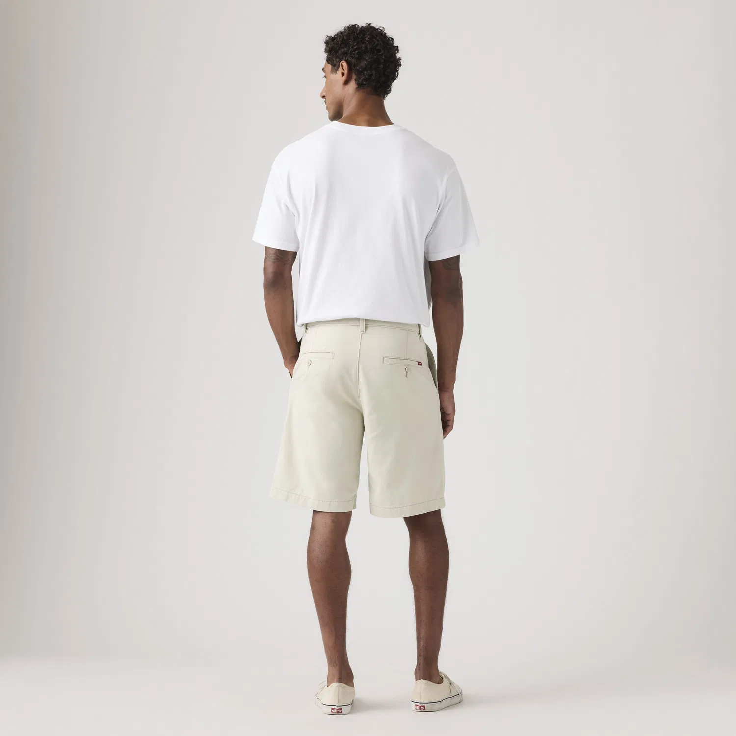 Свободные плиссированные мужские шорты 9 дюймов Levi's, White — фото 4