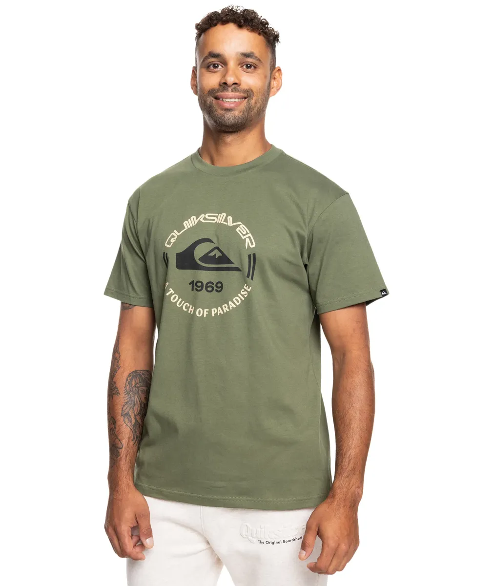

ФУТБОЛКА Quiksilver "КРУГЛЫЙ ЛОГОТИП С КОРОТКИМ РУКАВОМ", цвет Four Leaf Cl