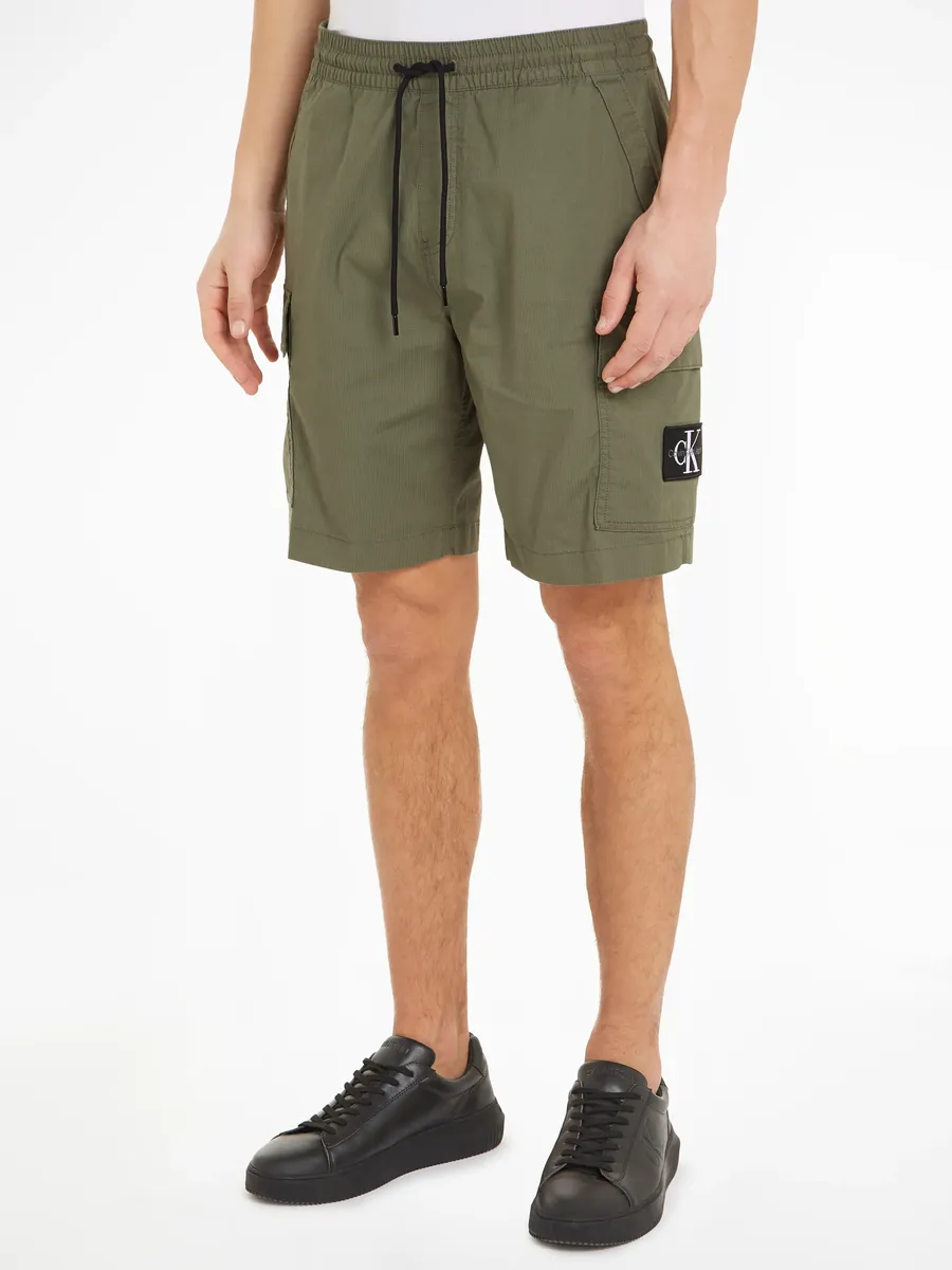 

Толстовки Calvin Klein Jeans "WASHED CARGO SHORT", с нашивкой-логотипом, оливковый