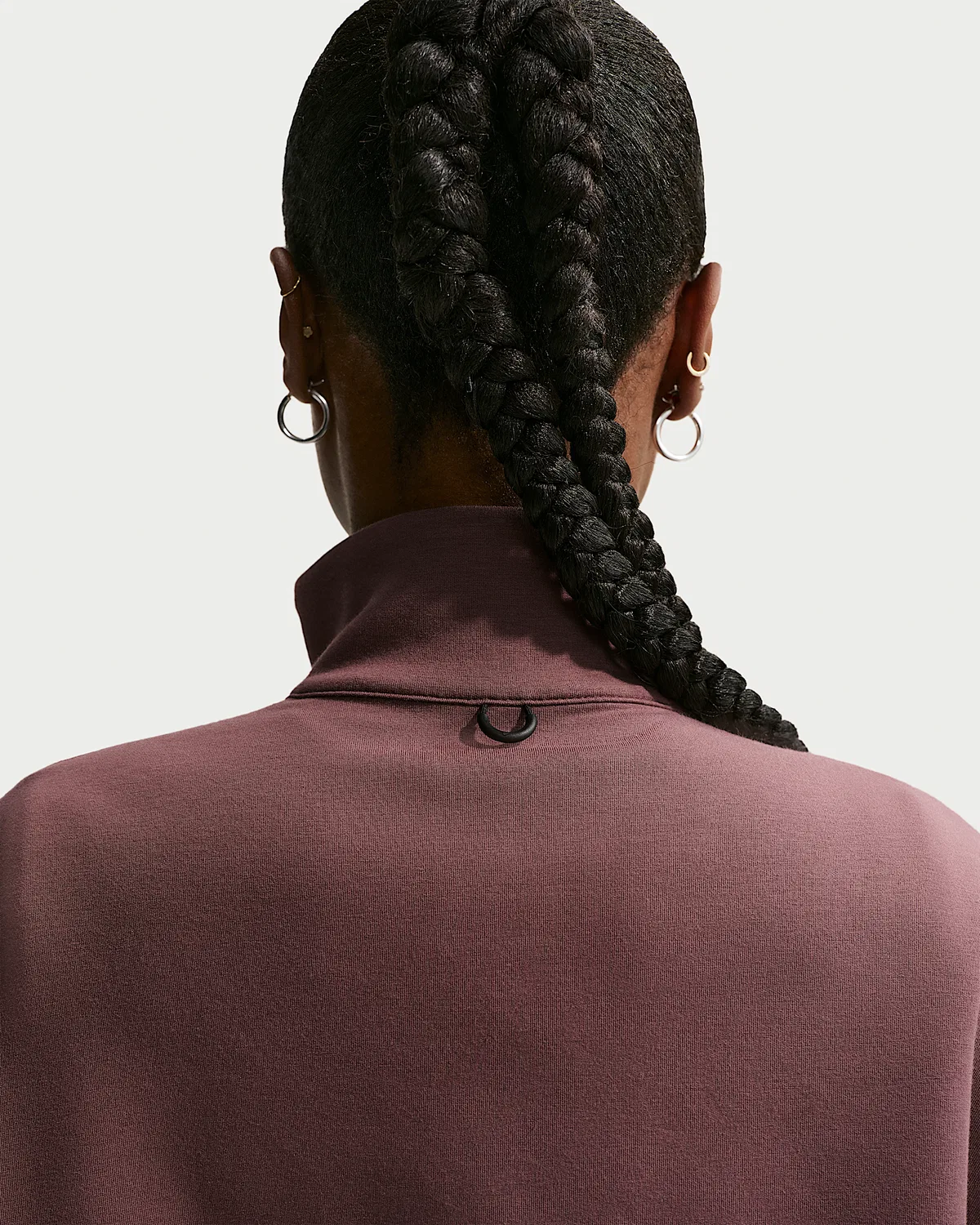 Женская футболка Nike 24.7 ImpossiblySoft Dri-FIT Oversized 1/2-Zip, Tattoo/Burgundy Crush — фото 2