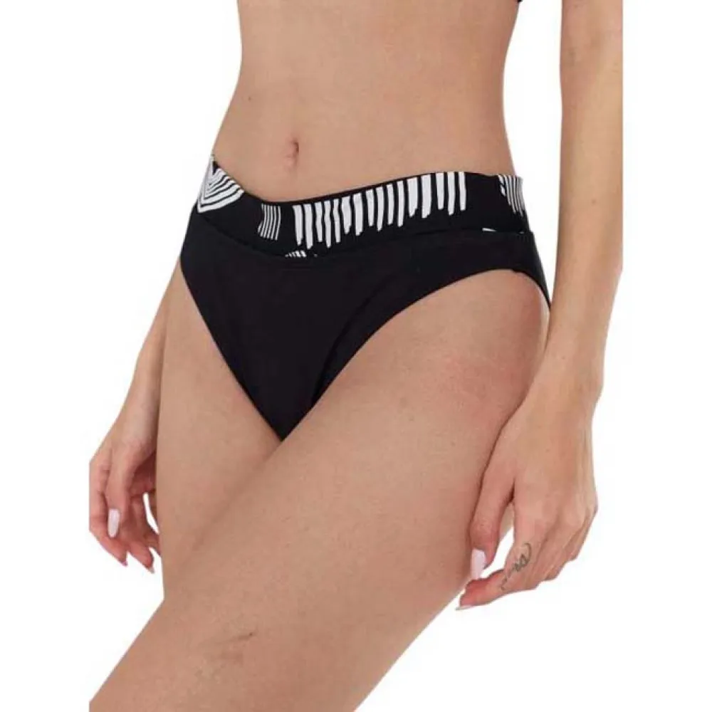 

Низ бикини Fundango Sahara Mid Waist Full, черный